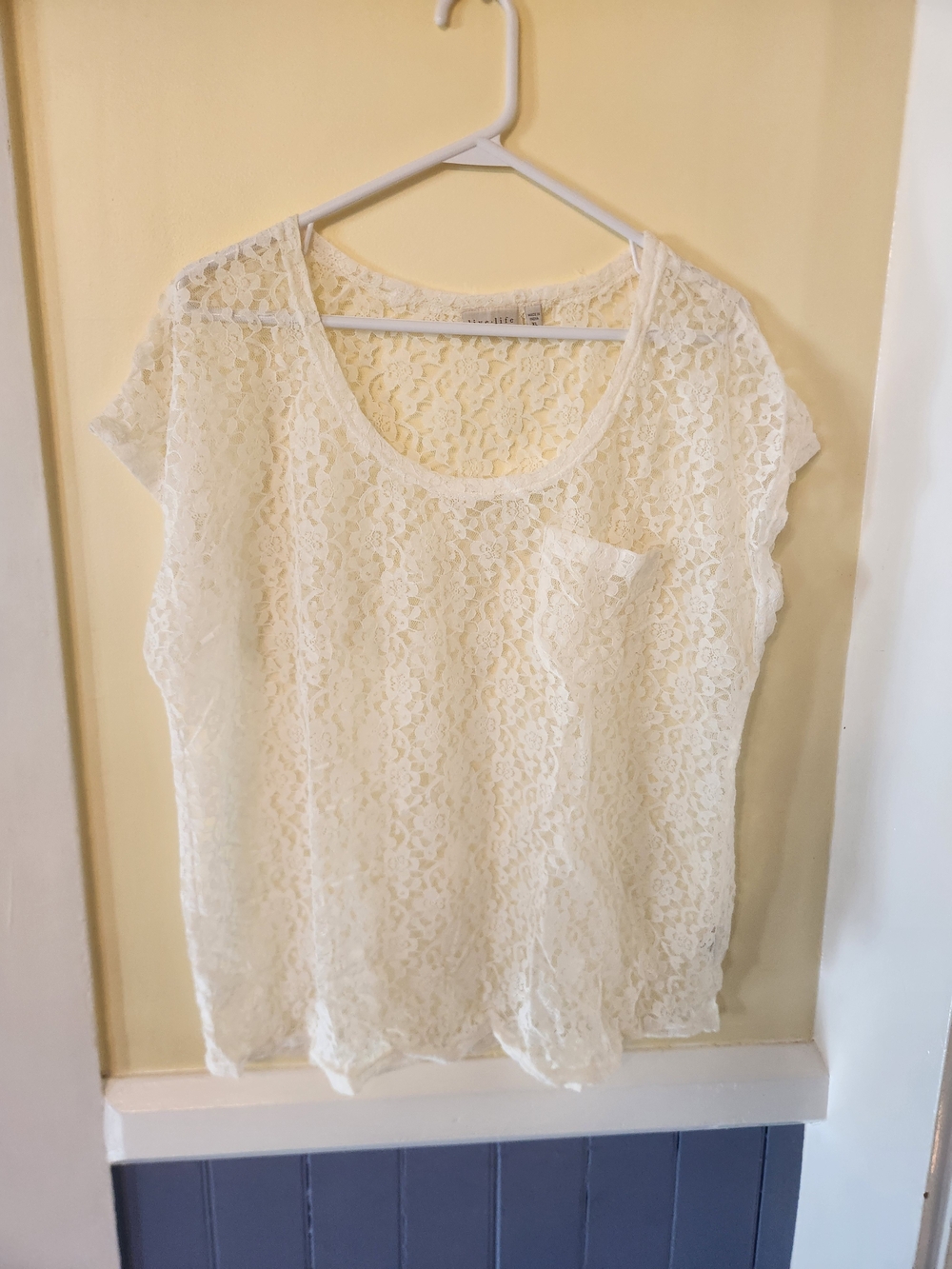 Cream Lace Short Sleeve Pocket Crop Top